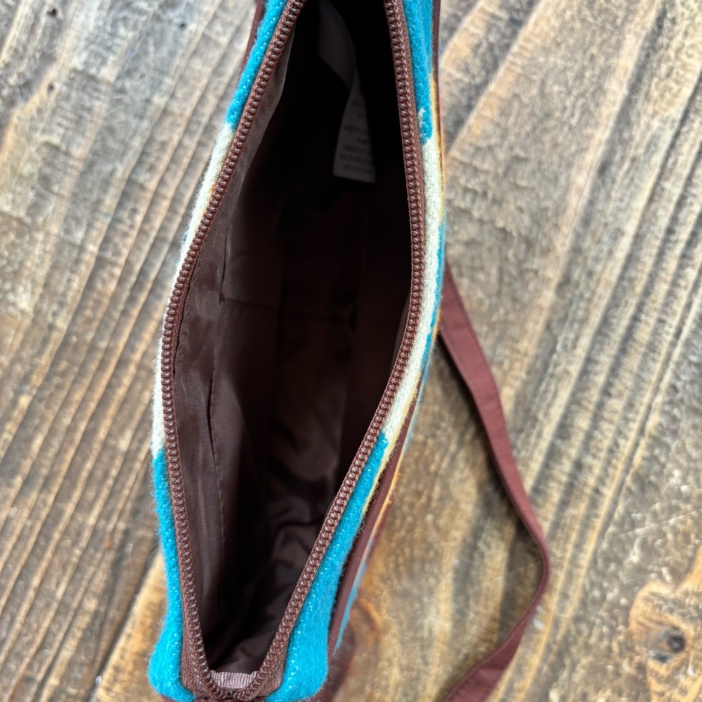 Pendleton Wool Boho Southwest Print Crossbody Bag - Picture 5 of 11